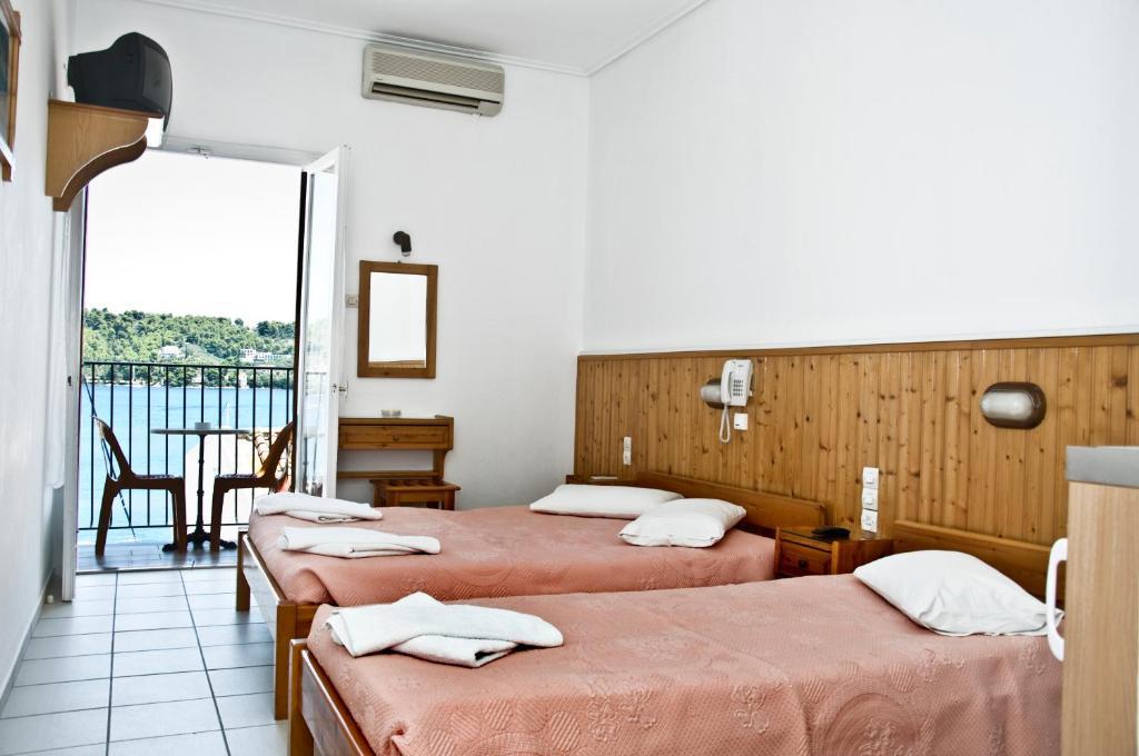 Hotel Christina スキアトスタウン 部屋 写真